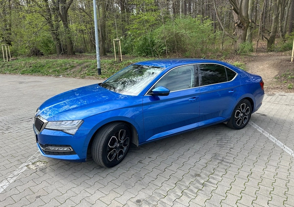 Skoda Superb cena 126500 przebieg: 24319, rok produkcji 2022 z Gdynia małe 211